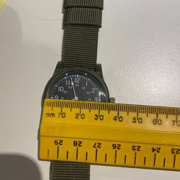 RARE BRAND NEW DAISO MILI WATCH MILITARY FIELD WATCH GREEN (4) - Picture 6 of 9